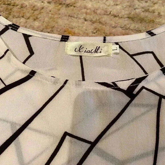 XAI MI LONG TOP TRIBAL BLACK WHITE - Picture 3 of 3